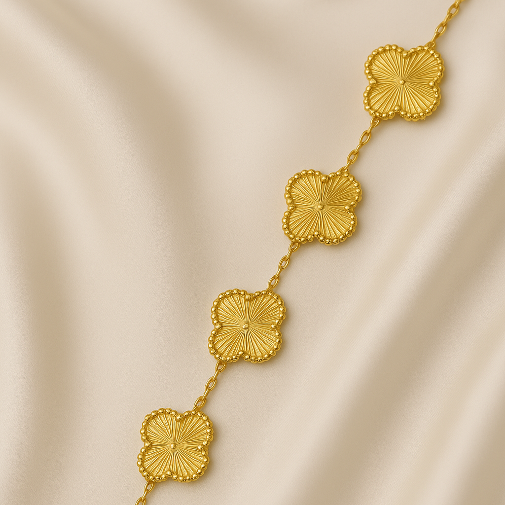 INTII Clover Bracelet