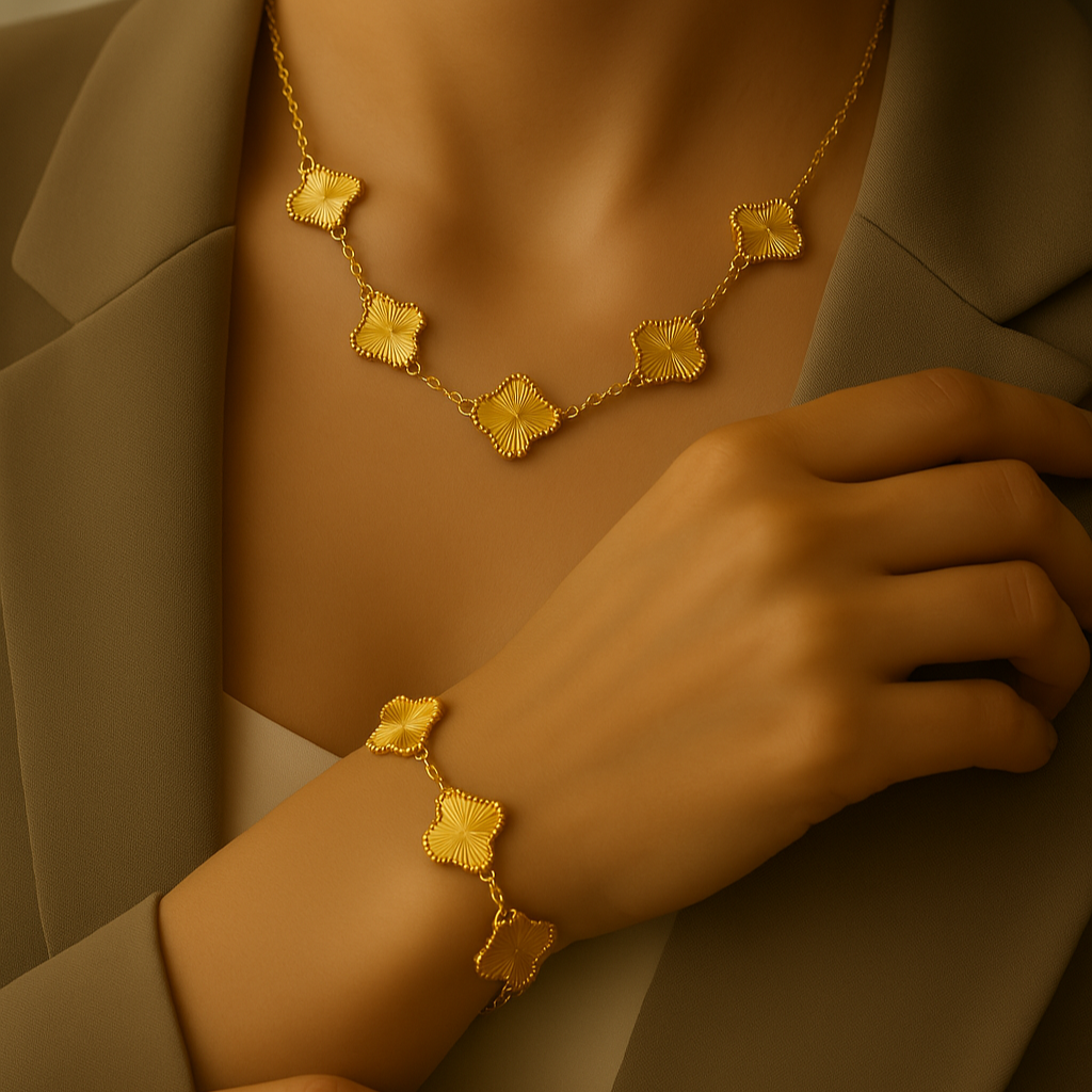 INTII Clover Chain